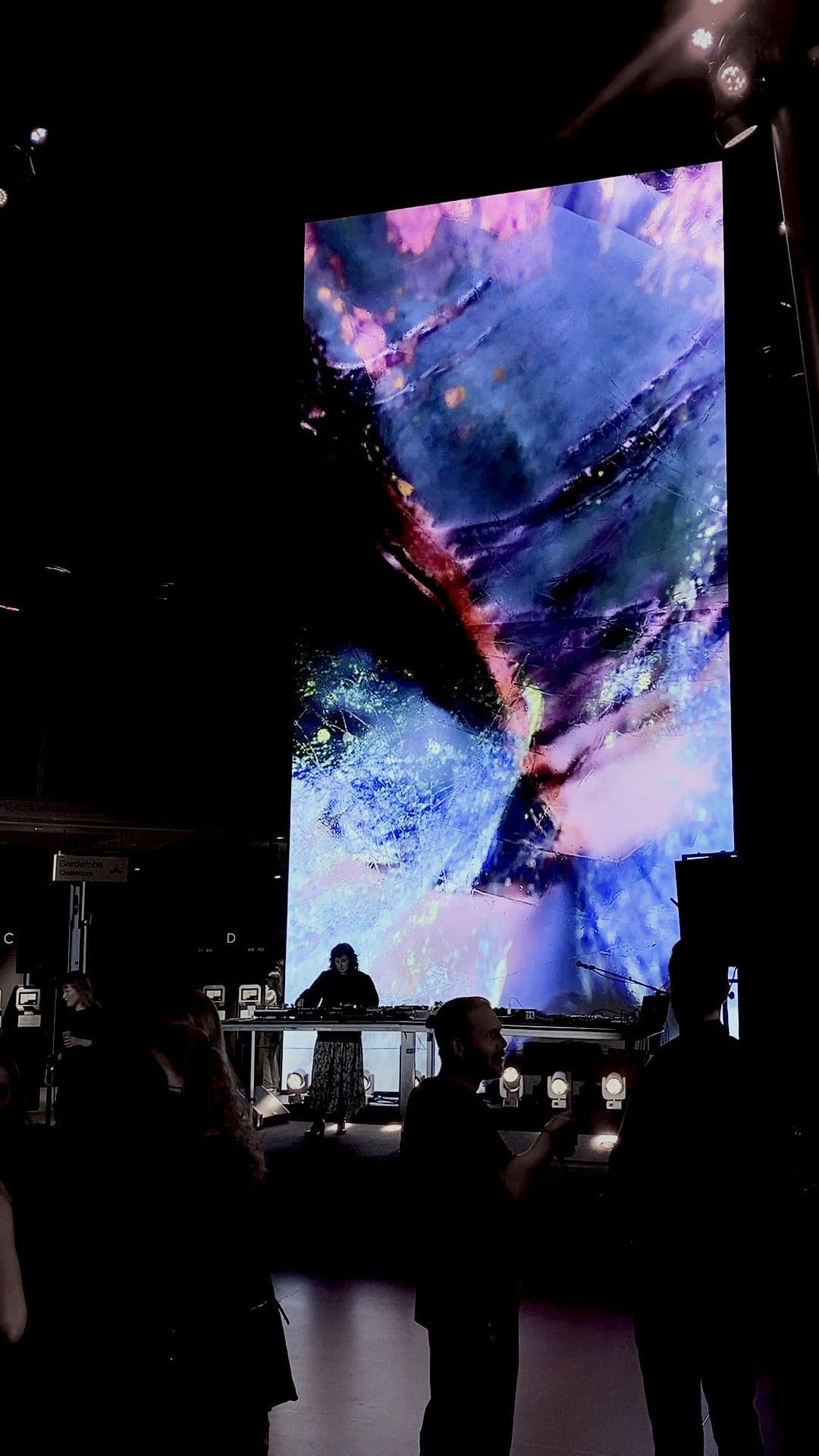 An image without an alt, whoops