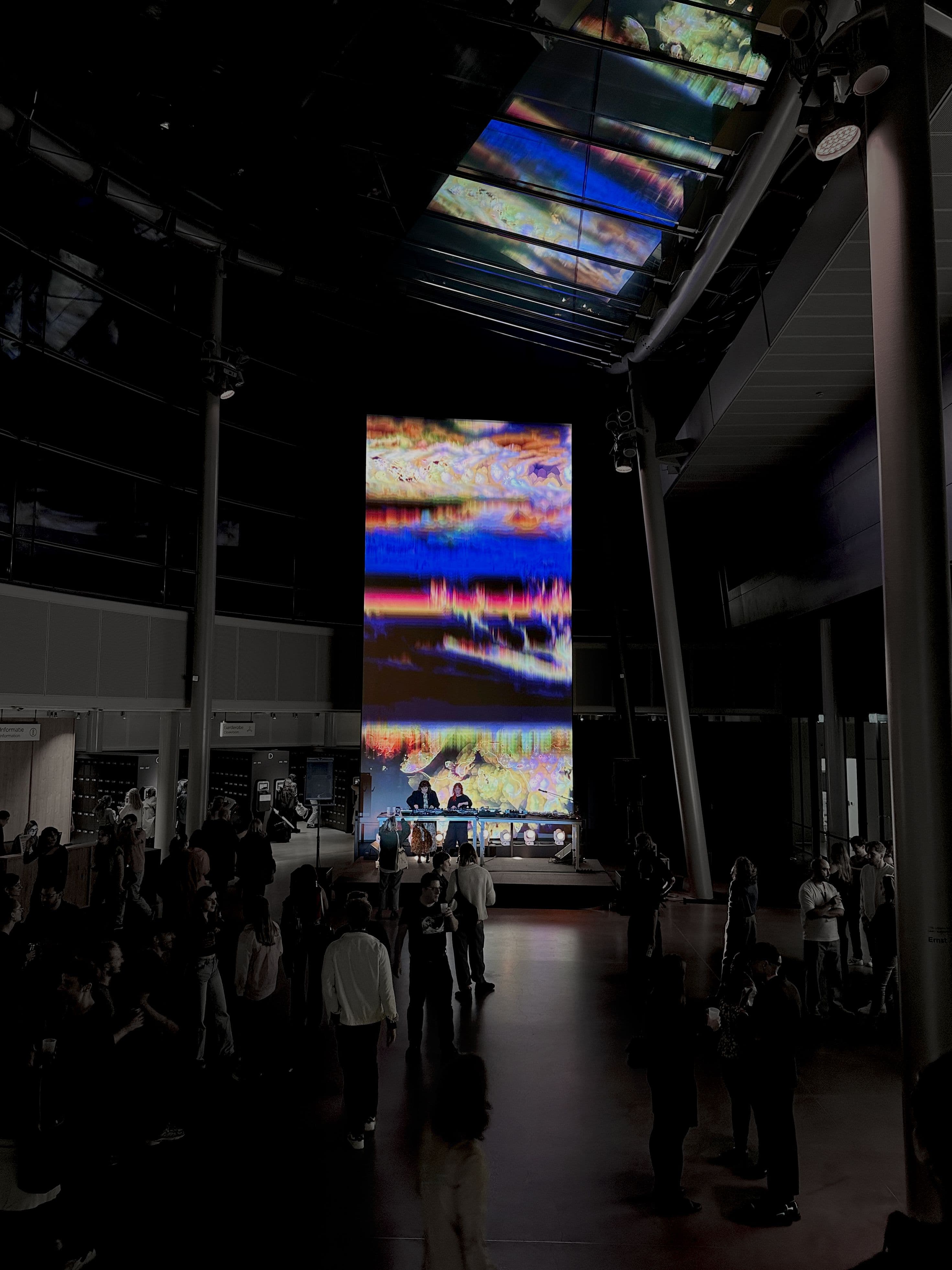 An image without an alt, whoops