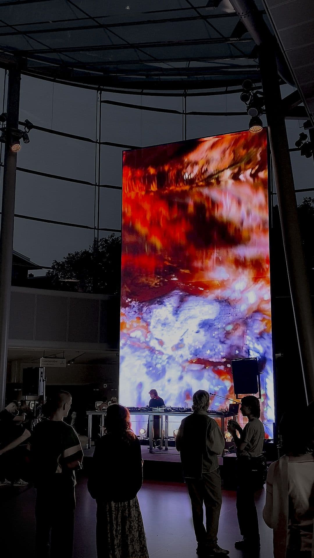 An image without an alt, whoops